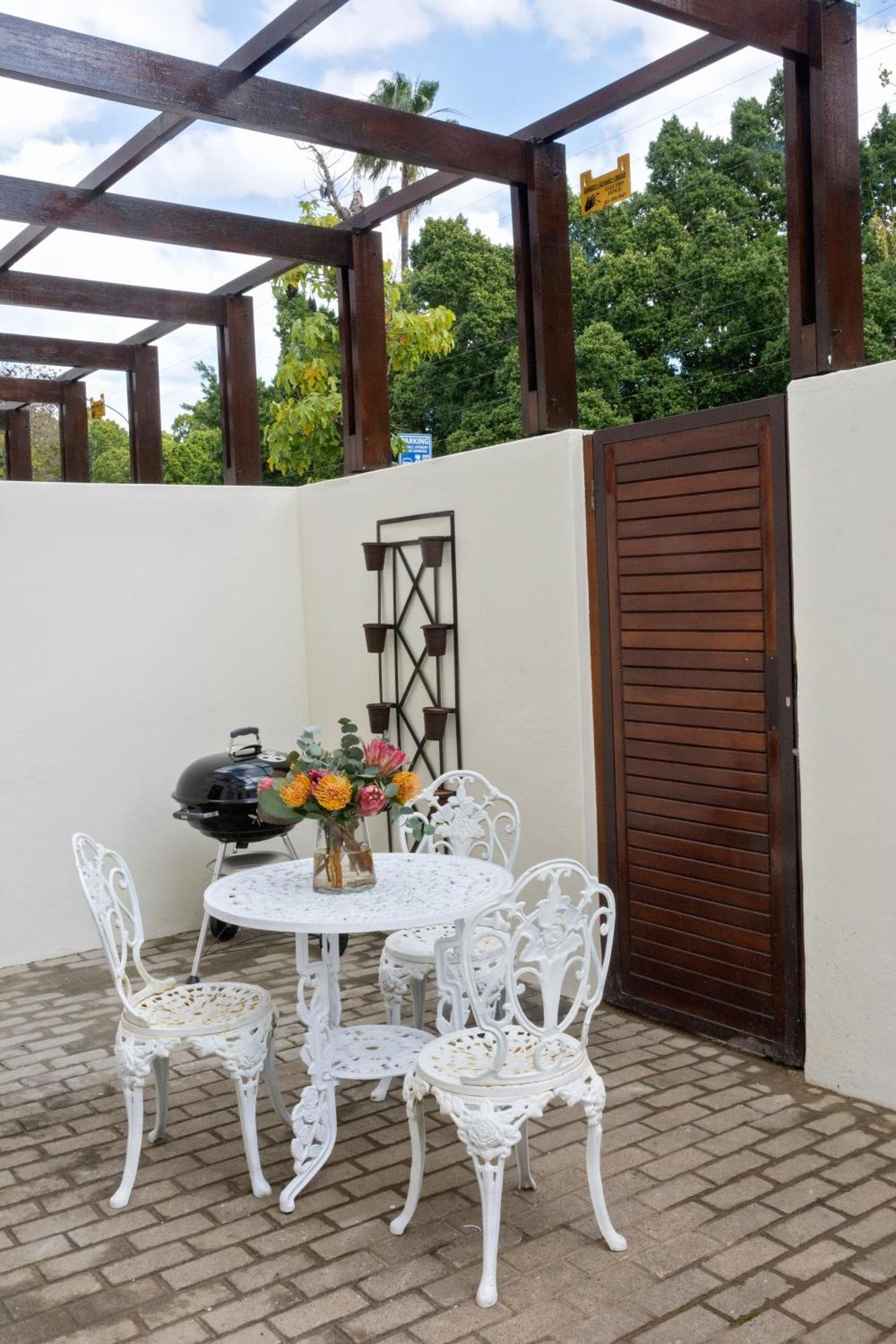 Avemore Mareba Court No 9 - Full Backup Power Stellenbosch Exterior photo