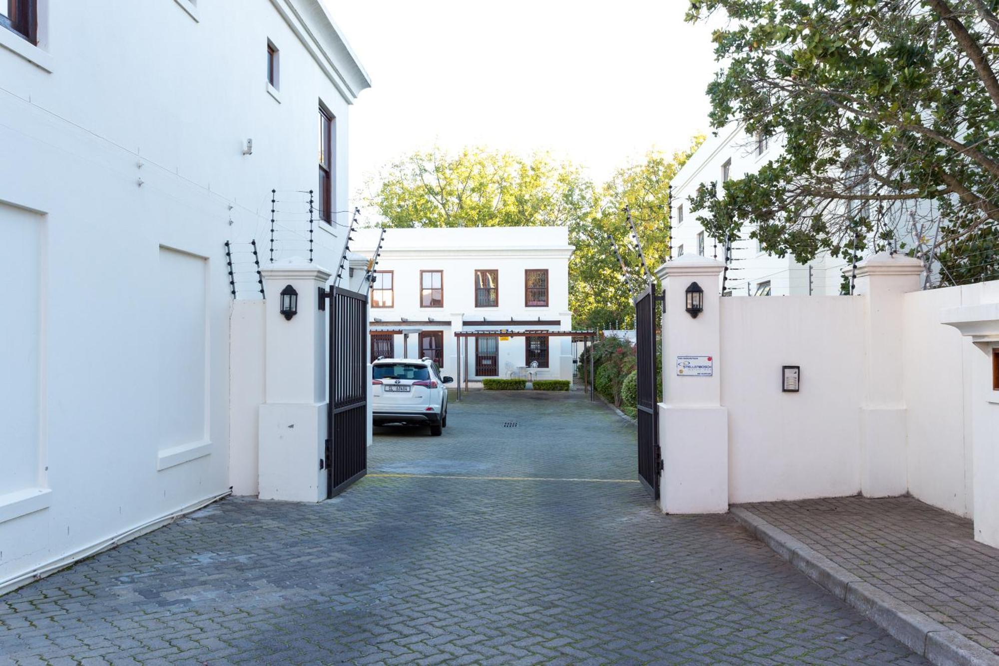 Avemore Mareba Court No 9 - Full Backup Power Stellenbosch Exterior photo